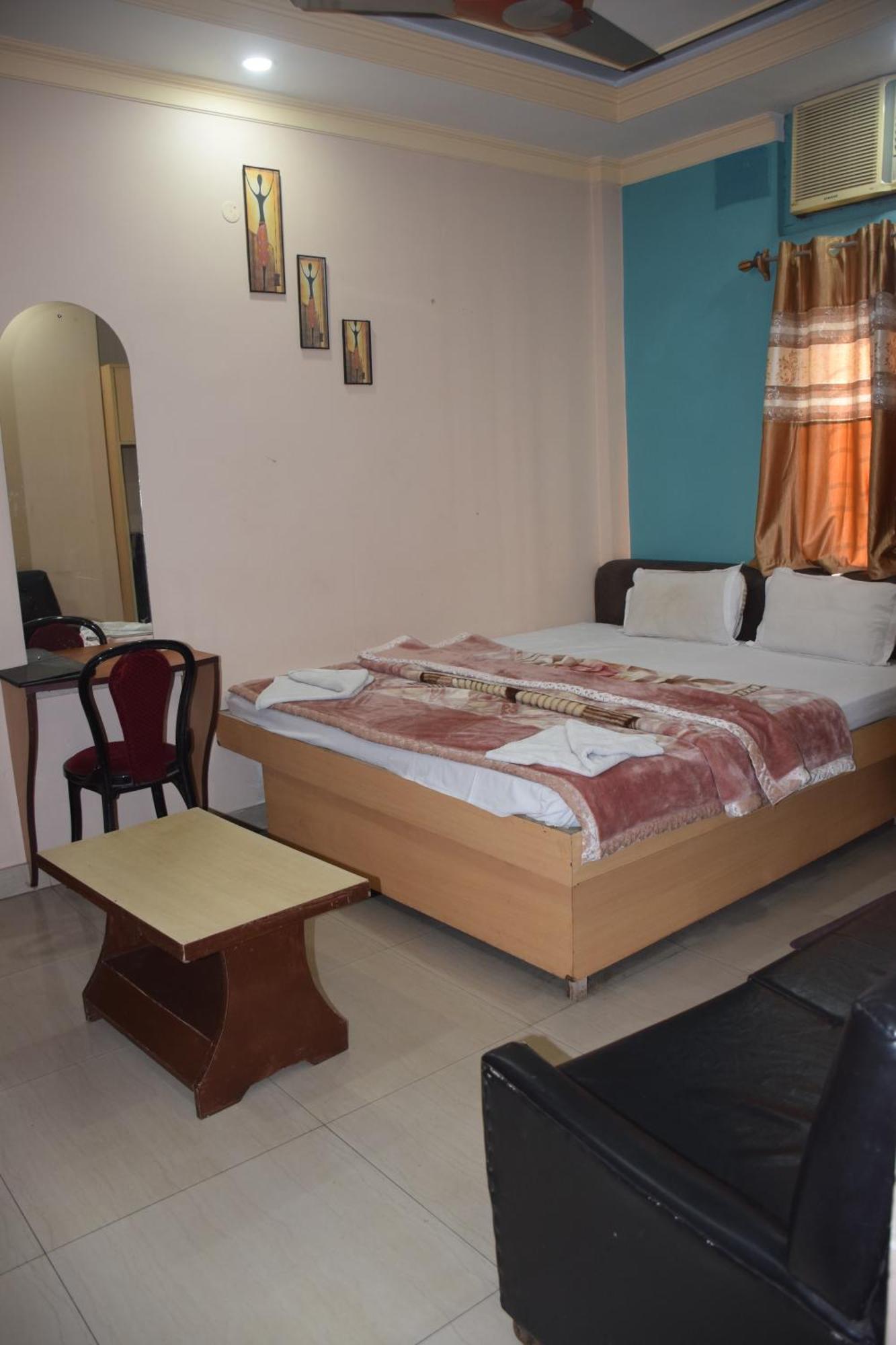Starline Hotel Agartala Exterior foto
